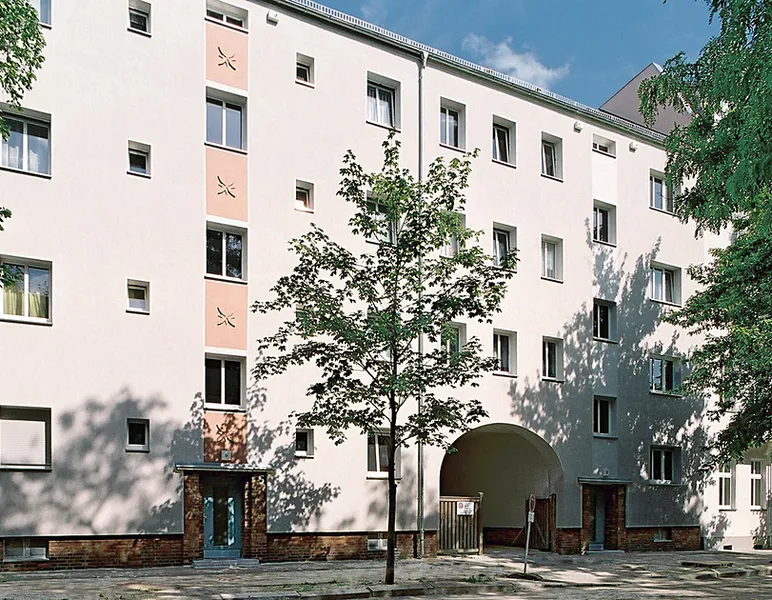 2-Zimmer-Wohnung mit Balkon - wird unrenoviert vermietet — photo 1